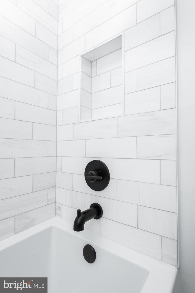 Building Photo - 309 N Patrick St