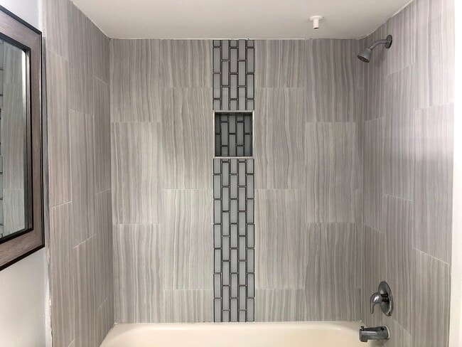 Building Photo - 351 Lone Hill Dr