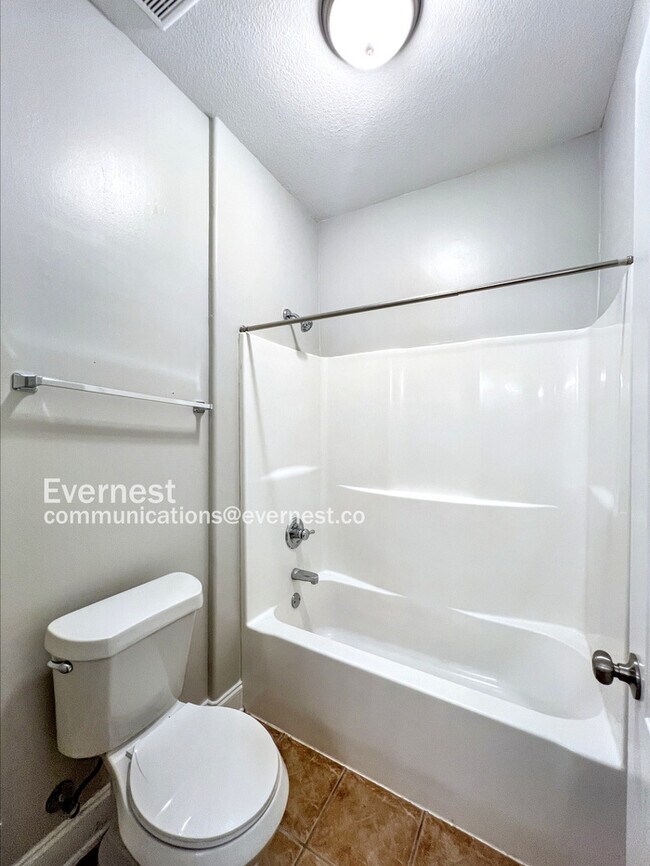 Building Photo - 6437 Arbor Lake Dr W