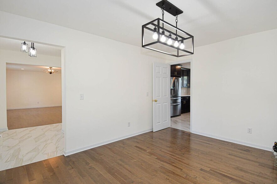 Building Photo - 306 Bright Meadows Dr