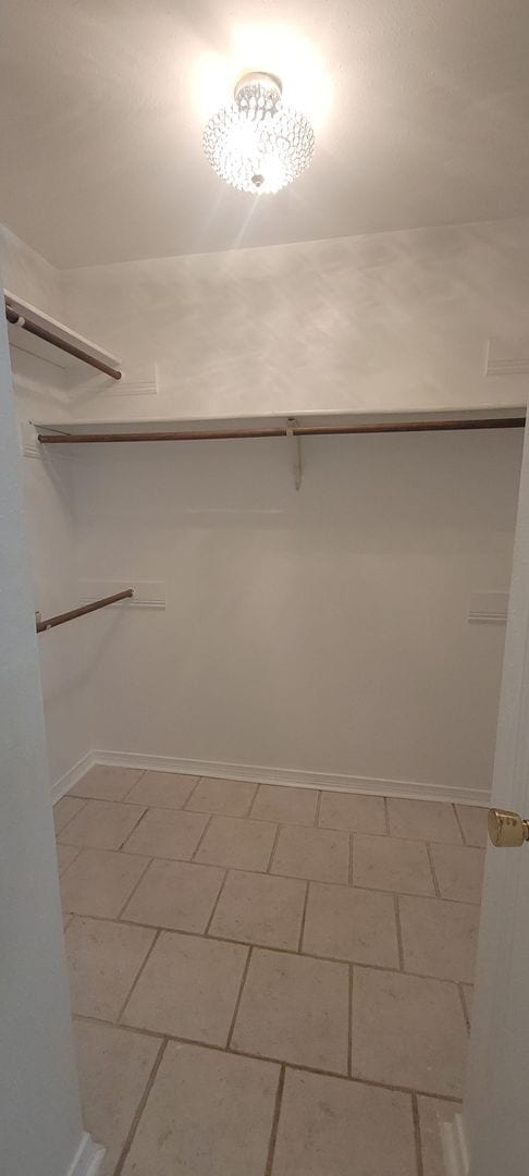 Building Photo - Beautiful 3 bedroom/2 bath with fireplace ...