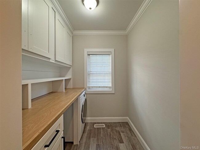 Building Photo - 1019 Grove St