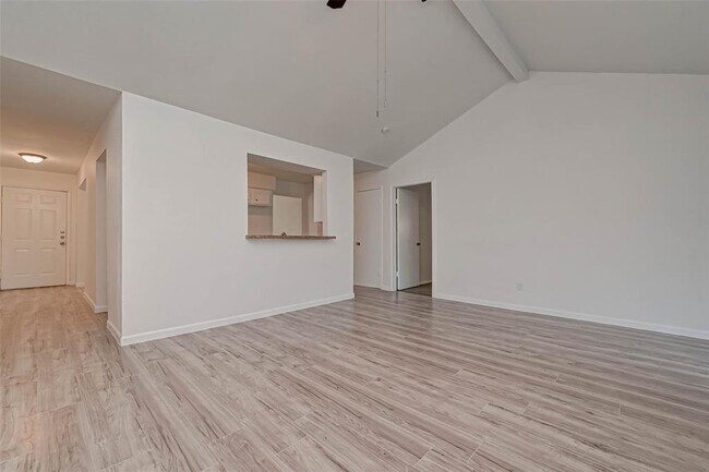 Building Photo - 5503 Lynngate Dr