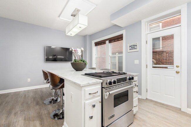 Kitchen/ Dining - 1141 Summit St