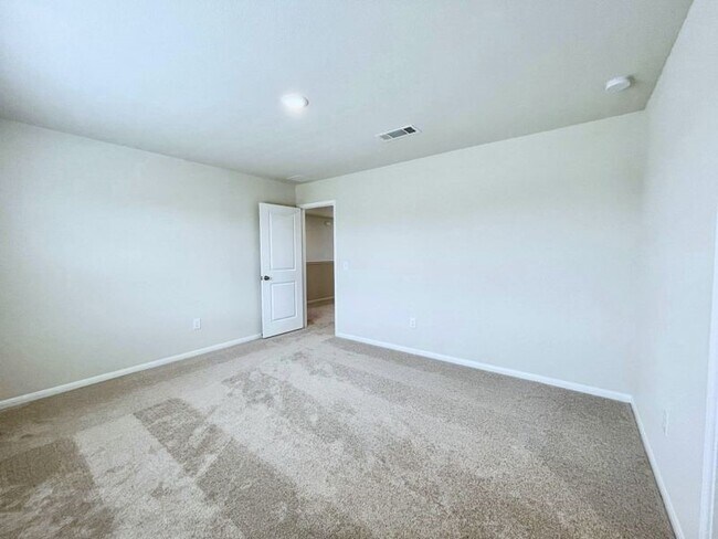 Building Photo - 16103 Kingfield Haven Dr