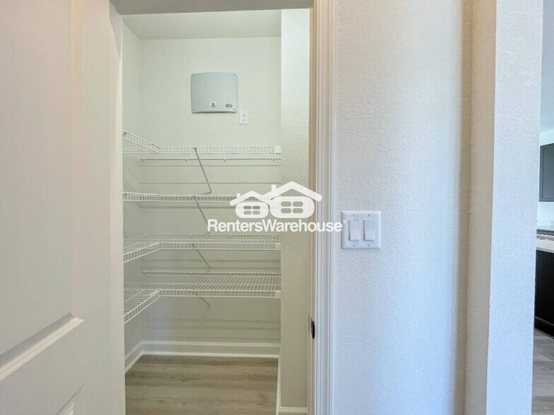 Building Photo - 1005 Opal St