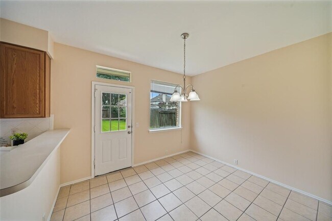 Building Photo - 11019 Avery Trace Ct