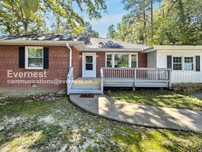 Building Photo - 5631 Swan Dr