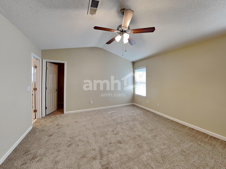 Building Photo - 117 Bainbridge Ct