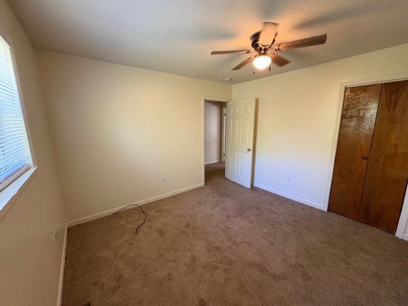 Building Photo - 122 Carriage Pl