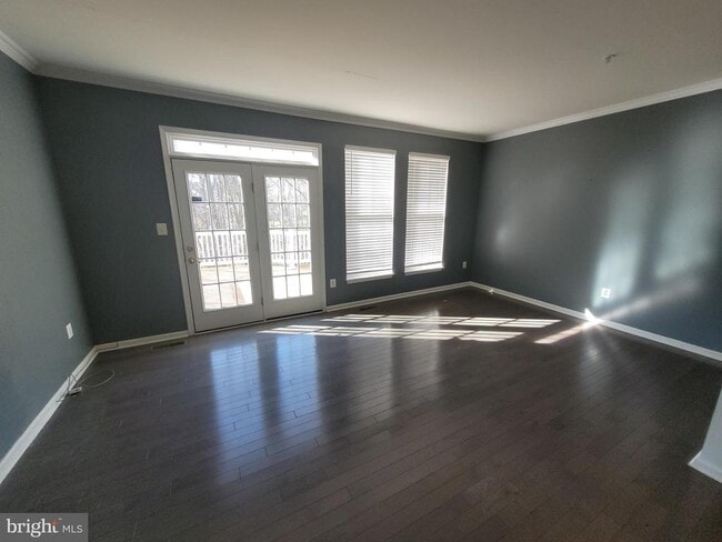 Building Photo - 4008 Spirea Ct