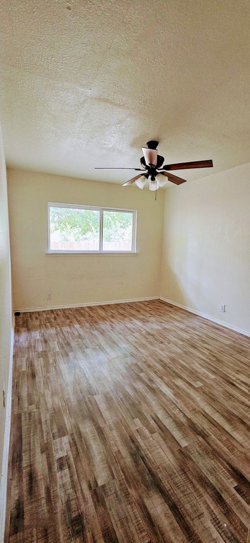 Building Photo - 1403 Churing Dr