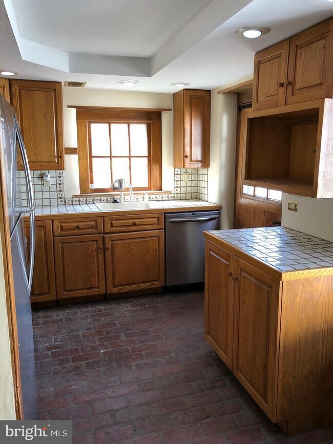 Building Photo - 1243 Bryn Tyddyn Dr