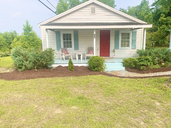 Primary Photo - 100 Duke St