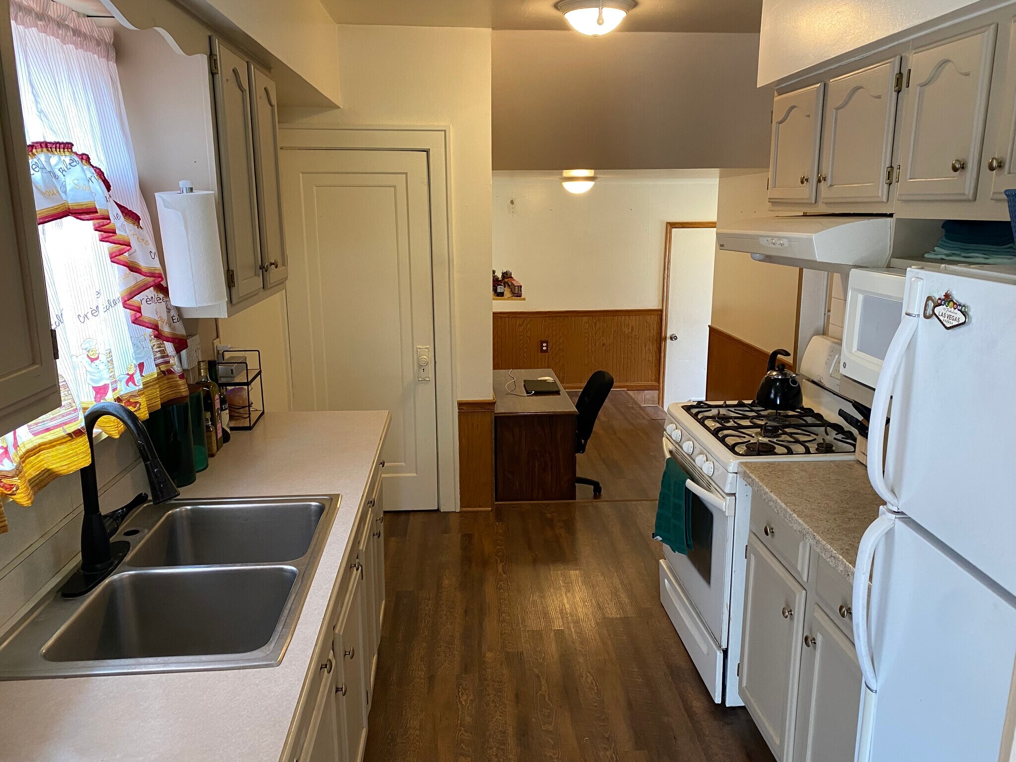 Building Photo - 2617 Maple Ave NE