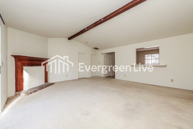 Building Photo - 6850 Deer Bluff Dr