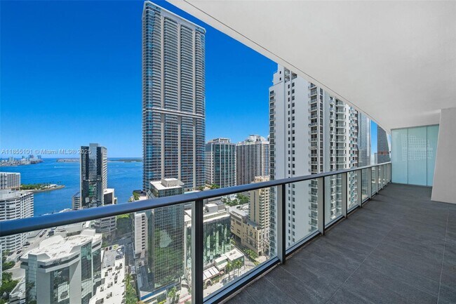 Building Photo - 1010 Brickell Ave