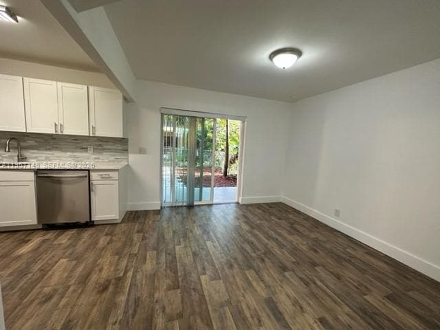 Building Photo - 5954 NW 25th Ct