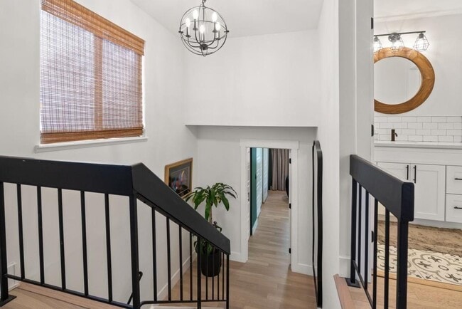 Building Photo - 3 Gilbert Trail NE