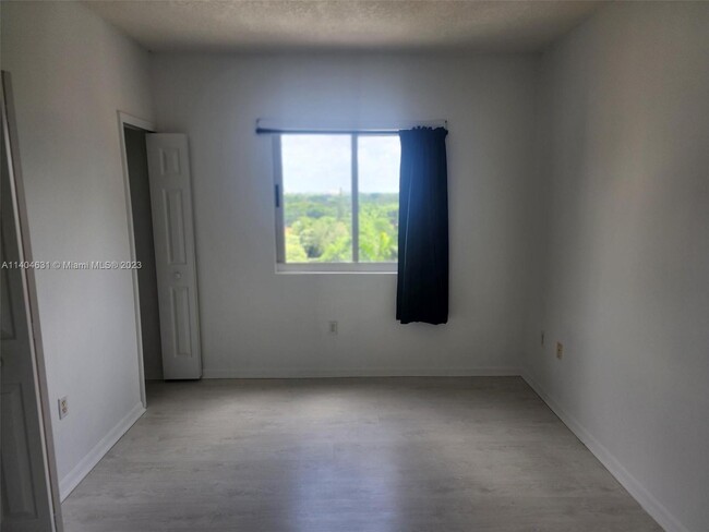 Building Photo - 3500 Coral Way