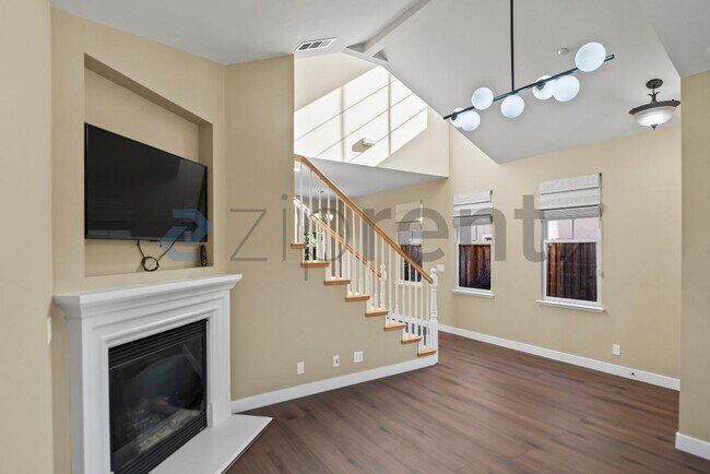 Building Photo - 1294 Pistachio Terrace