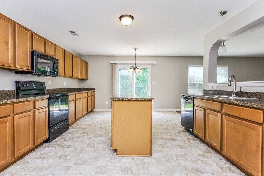 Building Photo - 182 Brookhaven Dr