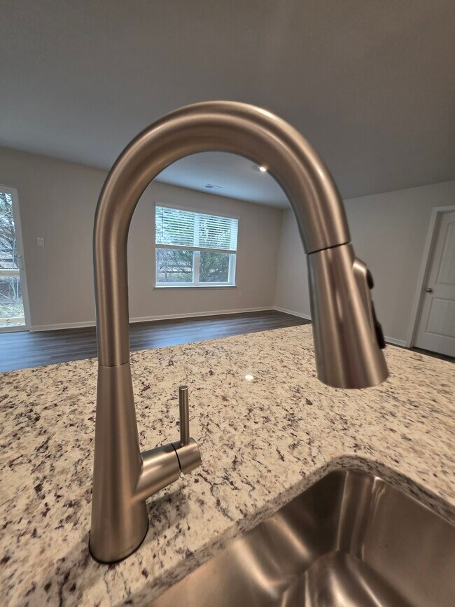 Building Photo - 1105 Albritton Ln