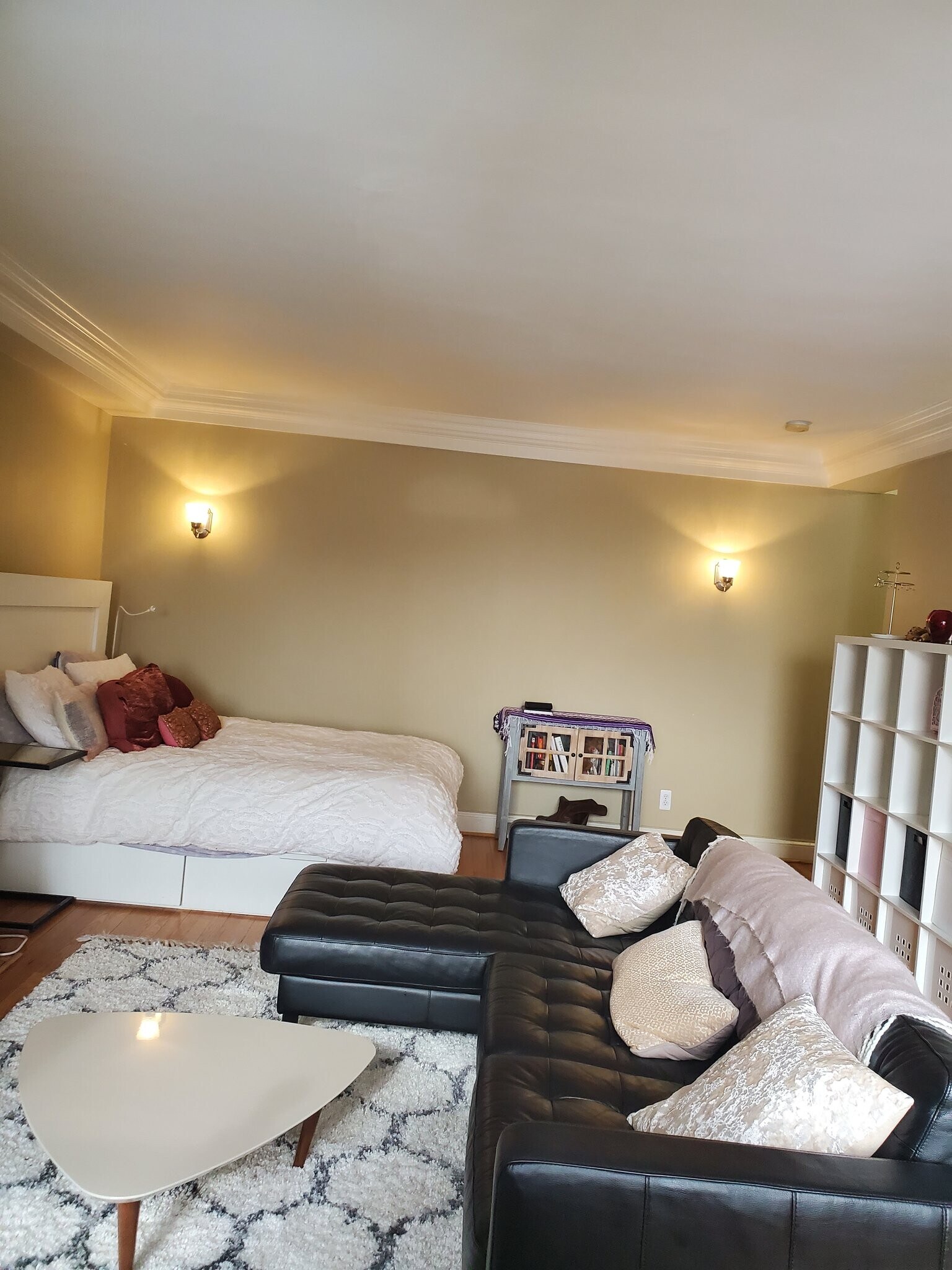 Building Photo - 15 E Kirby St