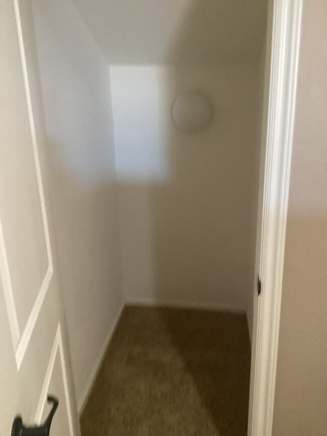 Building Photo - Beautiful Large Two Story Home is Centrall...