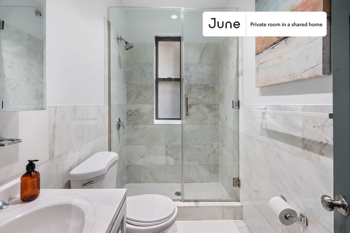Building Photo - Room in Shared 2 bed/1 bath home in East Harlem