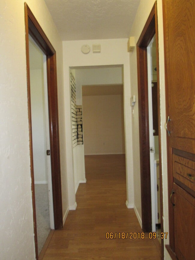 Building Photo - Great home located in Carriage Hills,