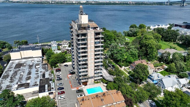 Building Photo - 31 Hylan Blvd