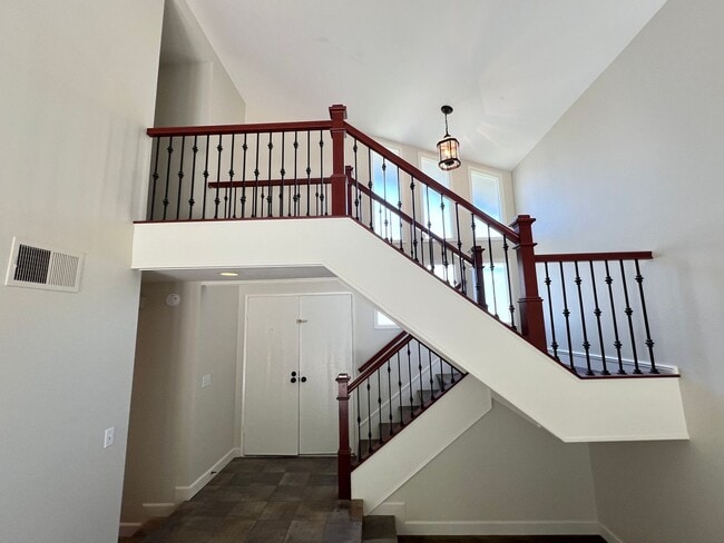 Building Photo - Beautiful 3 Bed 2.5 Bath Anaheim Hills Home