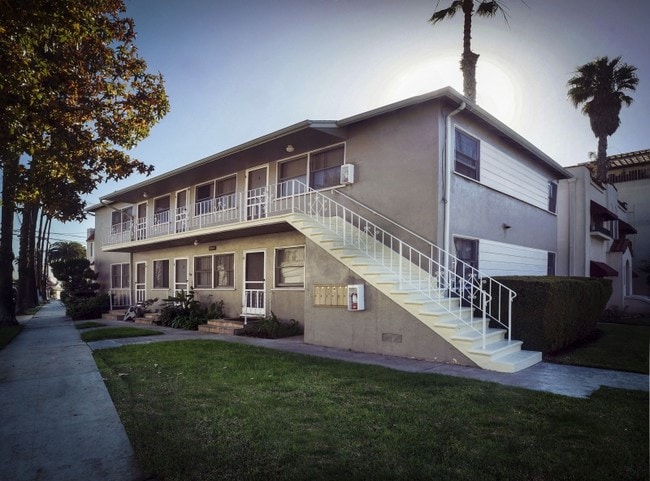 Primary Photo - 3900 E. 1st Street Apartments