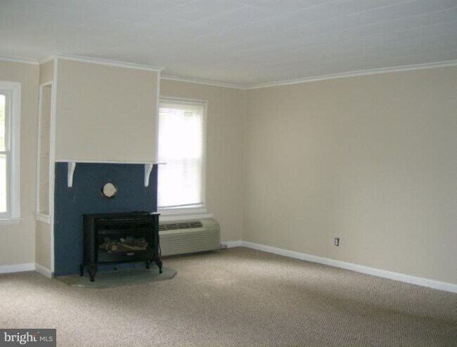 Building Photo - 5724 Swamp Circle Rd