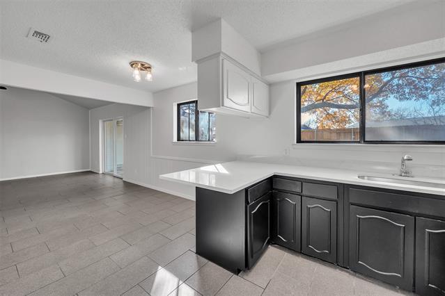 Building Photo - 121 Quail Creek Dr