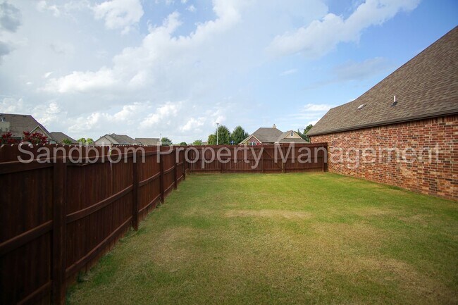 Building Photo - FOR LEASE | Broken Arrow | 3 Bed, 2 Bath H...