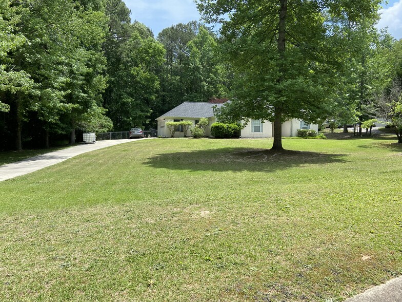Building Photo - 45 Rockland Ct