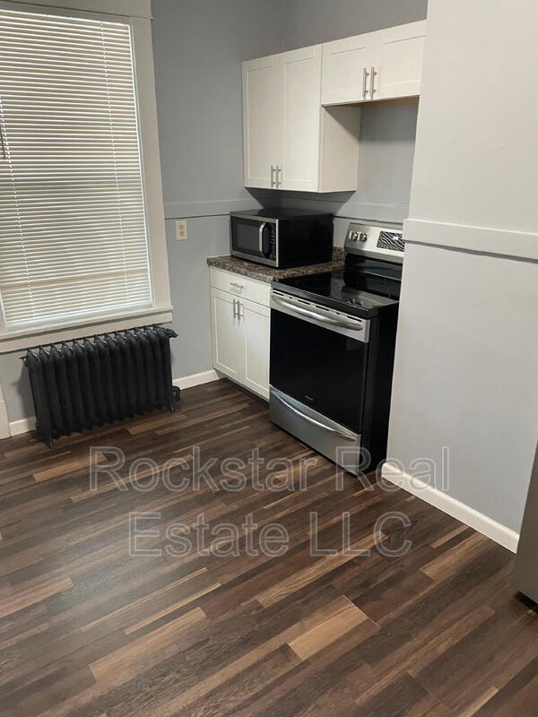 Building Photo - 1524 W Gardner Ave