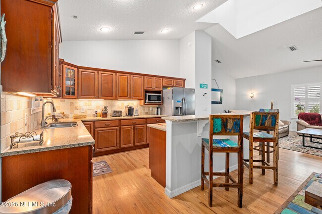Building Photo - 1708 Castile St