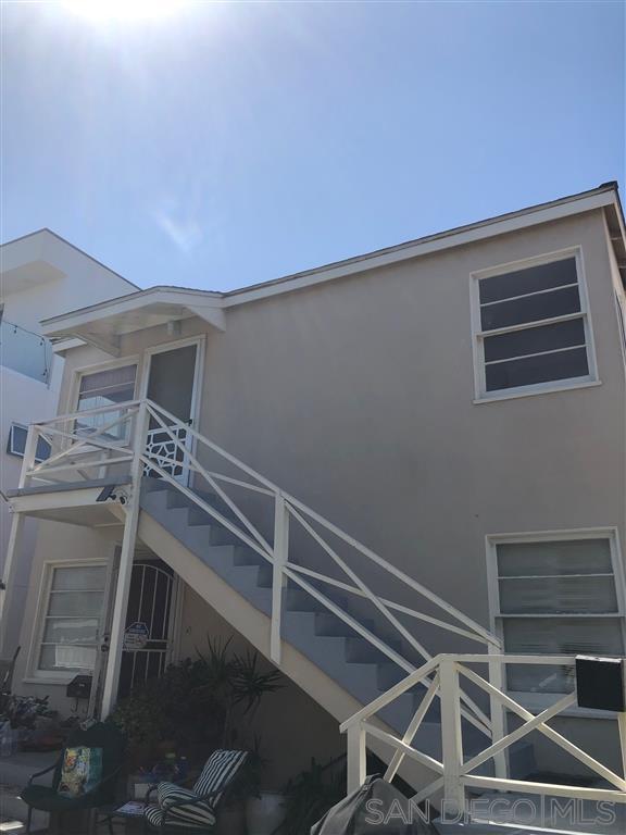 Building Photo - 831 Jamaica Ct