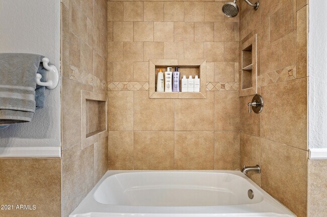 Building Photo - 5735 E Campo Bello Dr