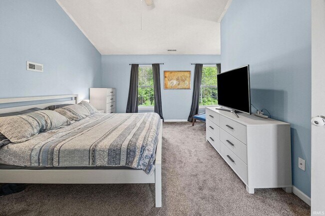 Building Photo - Beautiful South Lafayette Home Near Sterling Heights Park