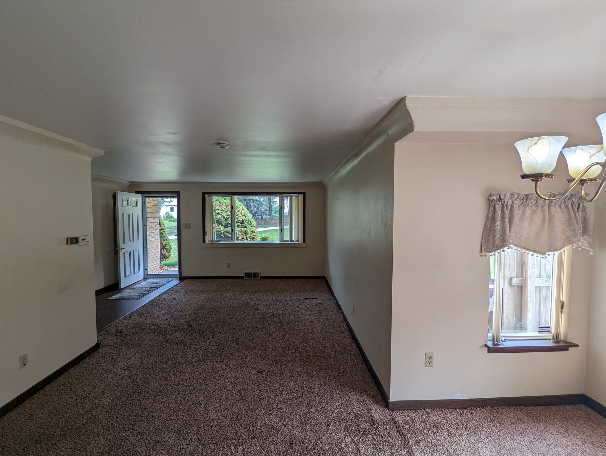 Living room with bay window - 275 Lincoln Hall Rd