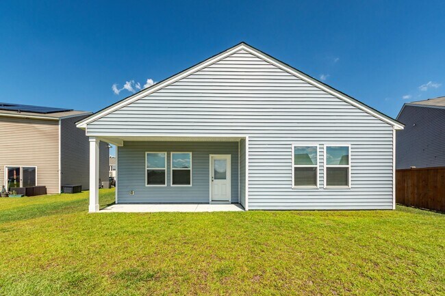 Building Photo - 713 Pisces Ln