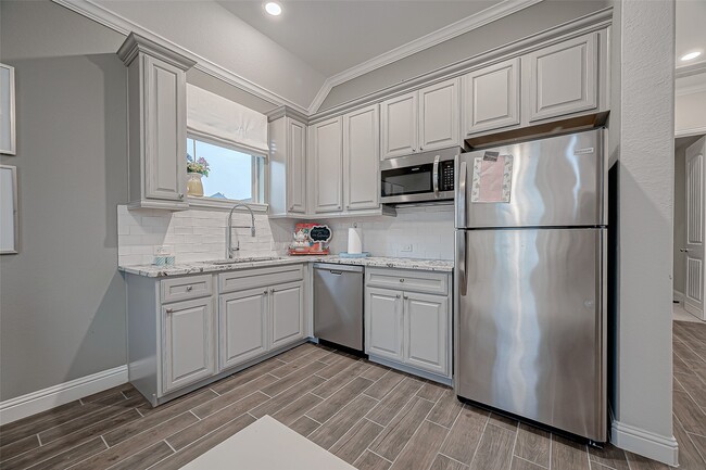 Building Photo - 29514 Highland Manor Ct