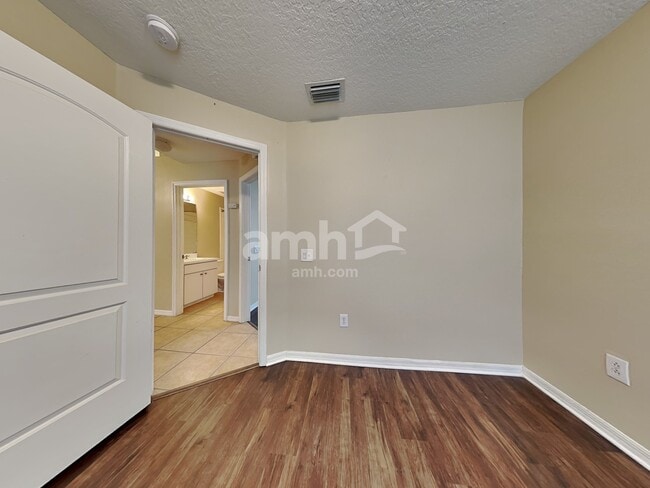 Building Photo - 518 Napa Valley Cir