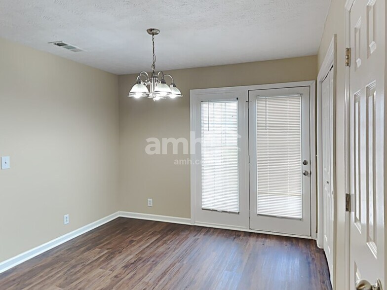 Building Photo - 2721 Apostle Ln