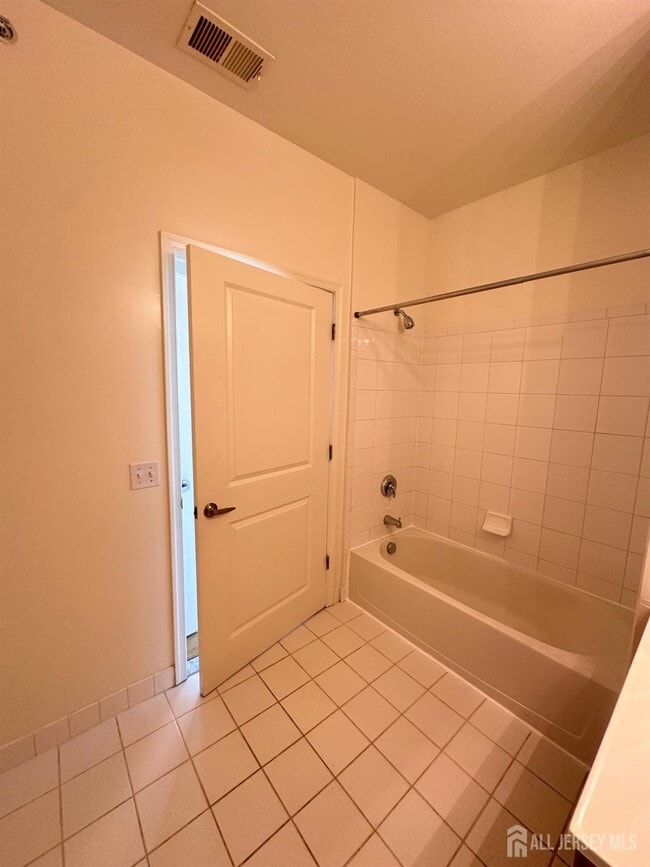 Building Photo - 365 Lehigh Ave