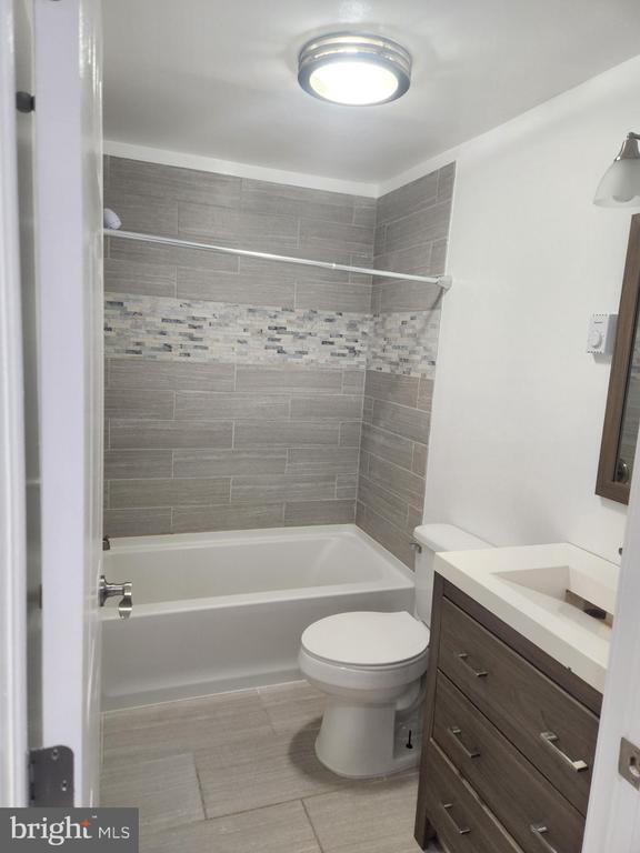 Building Photo - 2113 Wild Laurel Dr